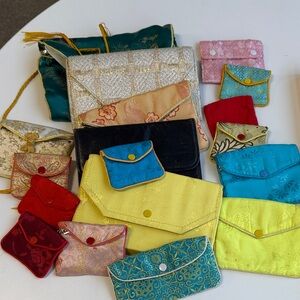 Vintage Women's Clutch Set Jewelry bags , jewelry storage
Total of 18